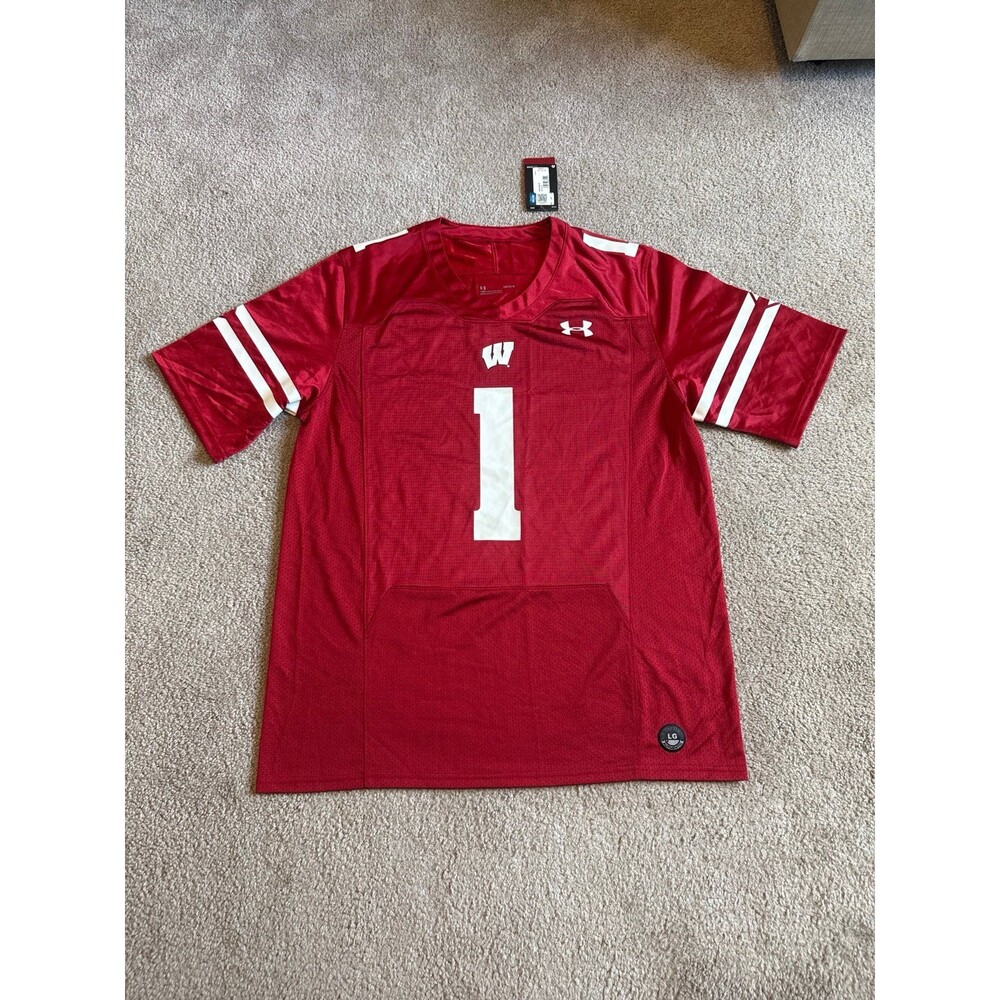 Wisconsin Badgers Under Armour NWT Men’s Football Jersey Size Large